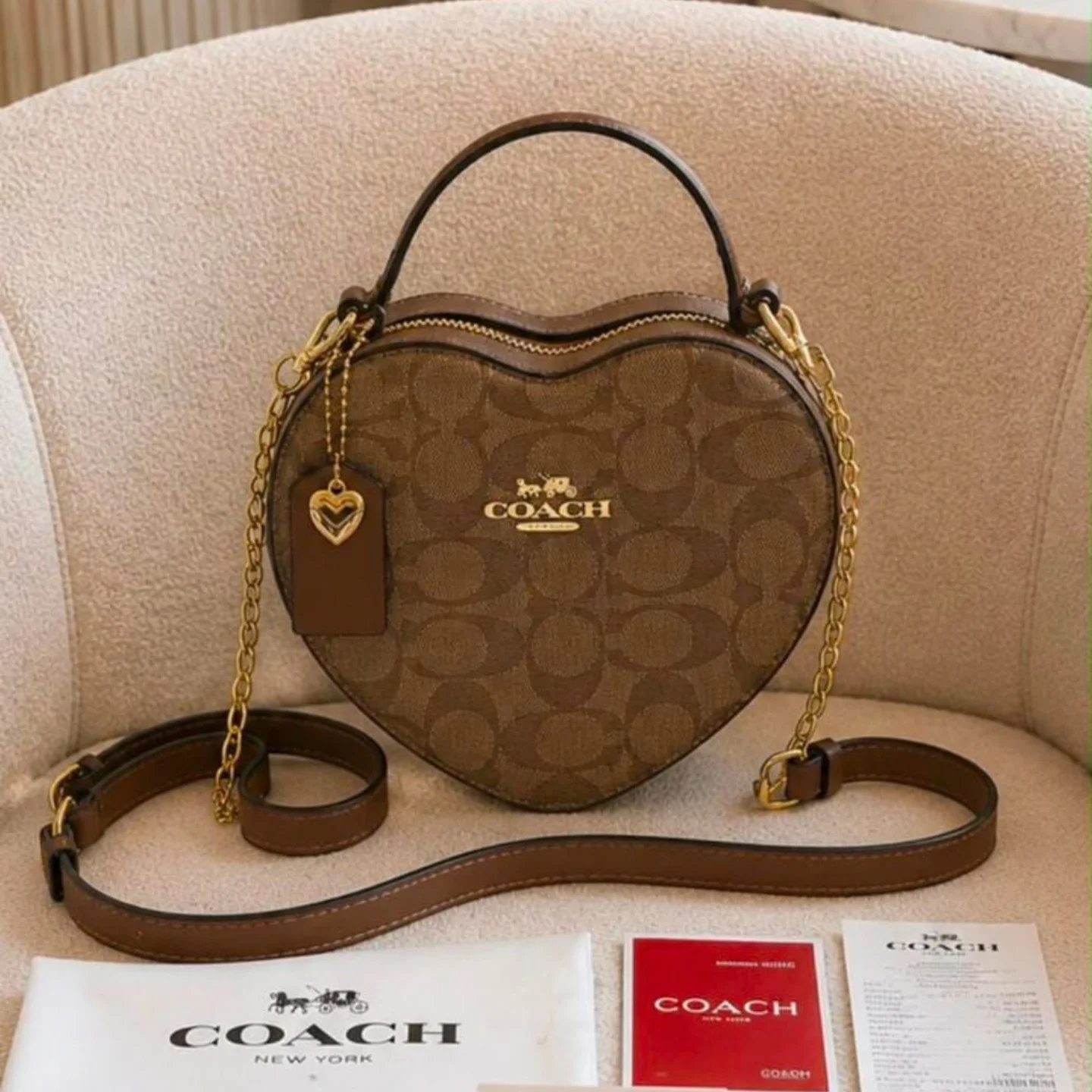 COACH HEART CROSSBODY SLING BAG – FIRST COPY - Image 3